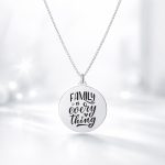 Lănțișor din argint cu pandantiv bănuț gravat Family is everything, argint rodiat, 40 cm – Silversy